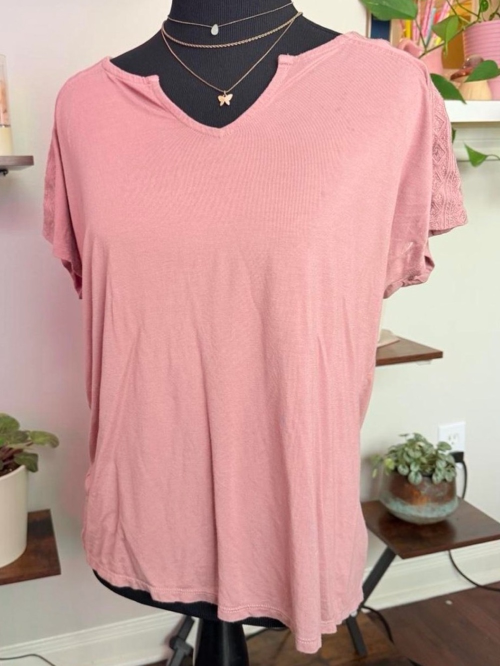 Casual Women's Pink V-Neck
